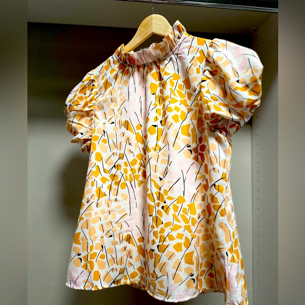 Mod Boutique Puff Sleeve T Shirt 👚 GORGEOUS 💕